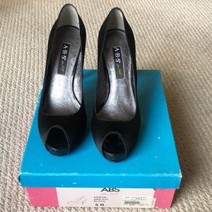 ABS by Allen Schwartz Arson high heel size 8